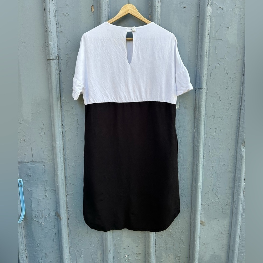 Valerie Dumaine Dionne Linen blend black and white dress, size XS (oversized) - Picture 4 of 12